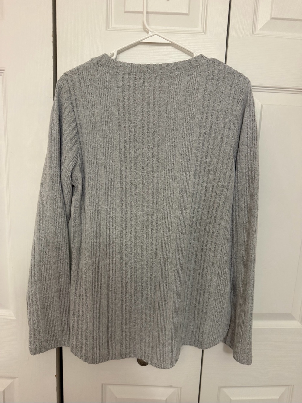 Fantaslook Light Cream gray Ribbed Long-Sleeve Women's Top - Picture 8 of 9